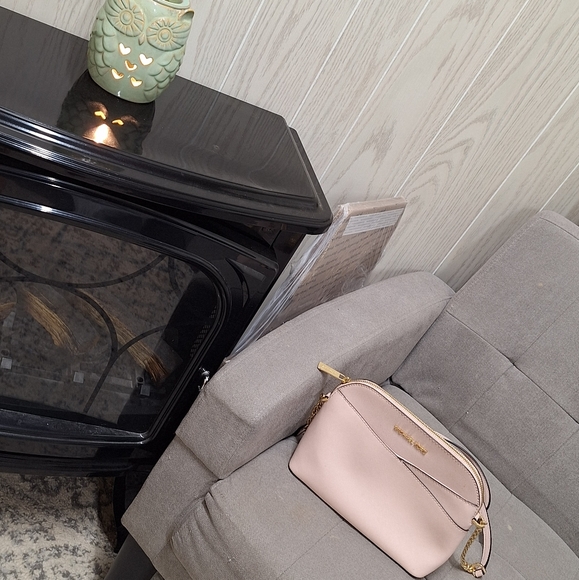 Michael Kors Purse - Picture 6 of 6